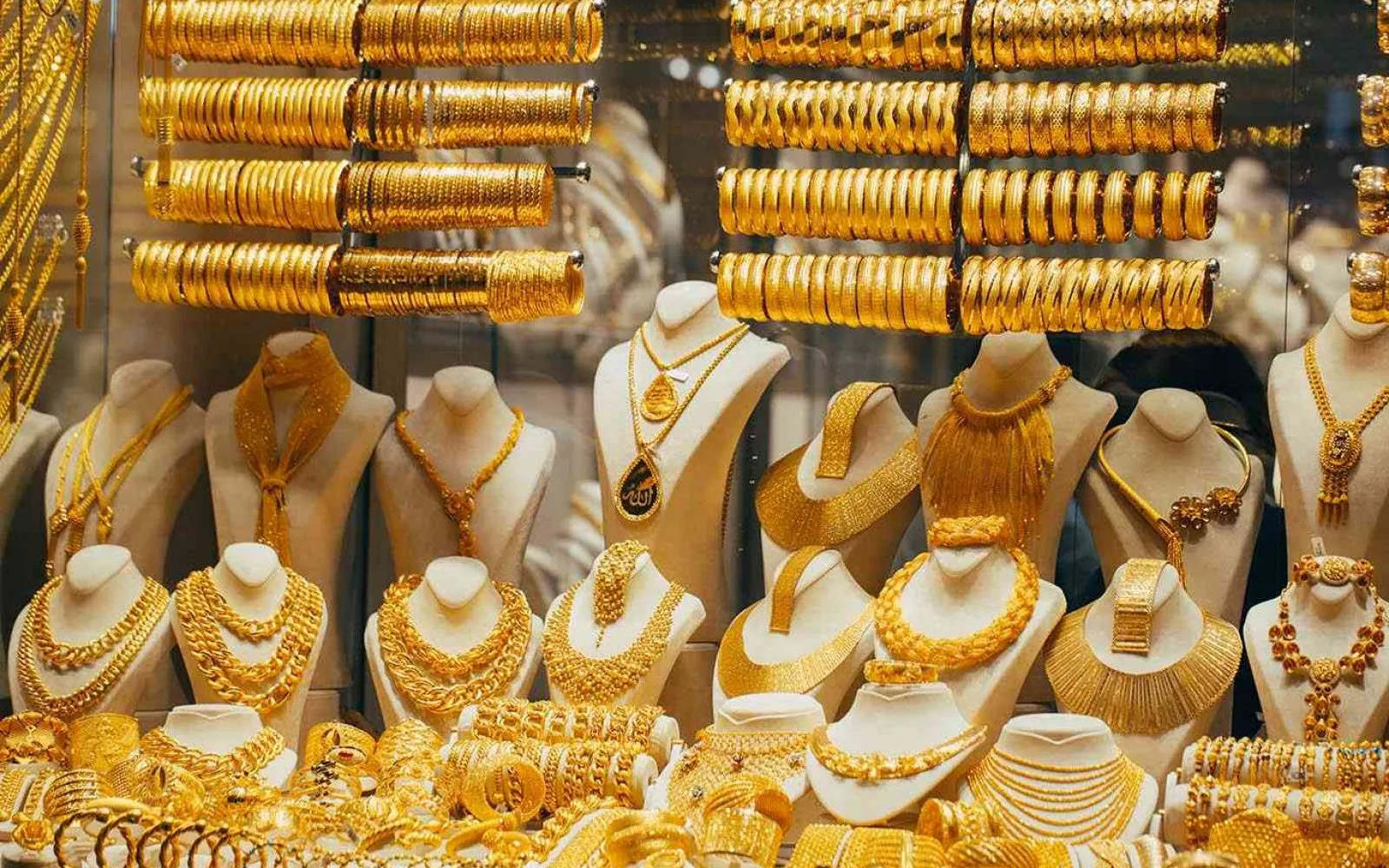 رئيس شعبة بالمحافظة ” المنوفية” تضم 200 تاجر و30 محل للبيع
